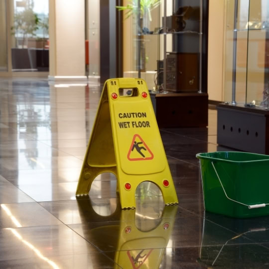 Hauppauge Premise Liability • Liga De Justicia Injury Lawyers in Long Island