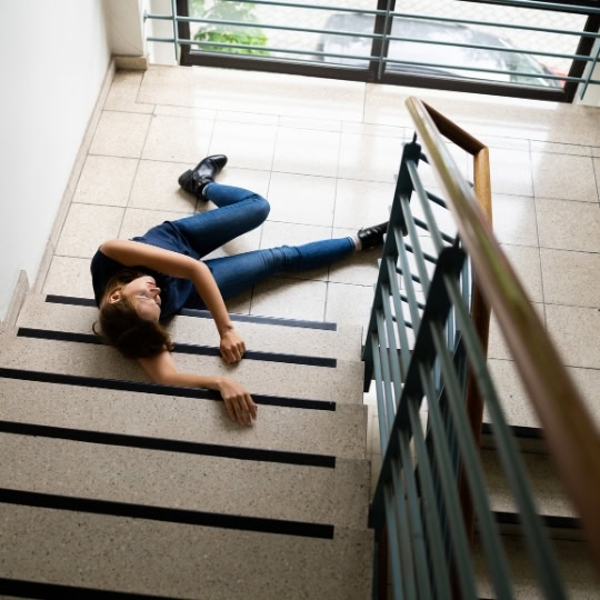 Hauppauge Slip & Fall Accidents • Liga De Justicia Injury Lawyers in Long Island
