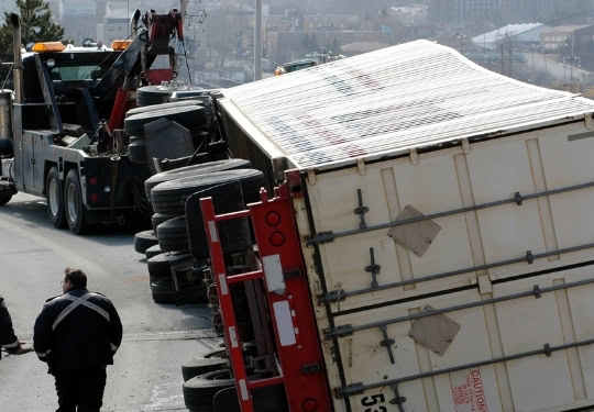 Long Island Car and Truck Accident Lawyers • Liga De Justicia in Hauppauge, Suffolk, Long Island.