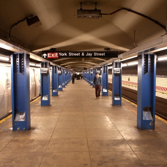New York Subway Accidents • Liga De Justicia Injury Lawyers
